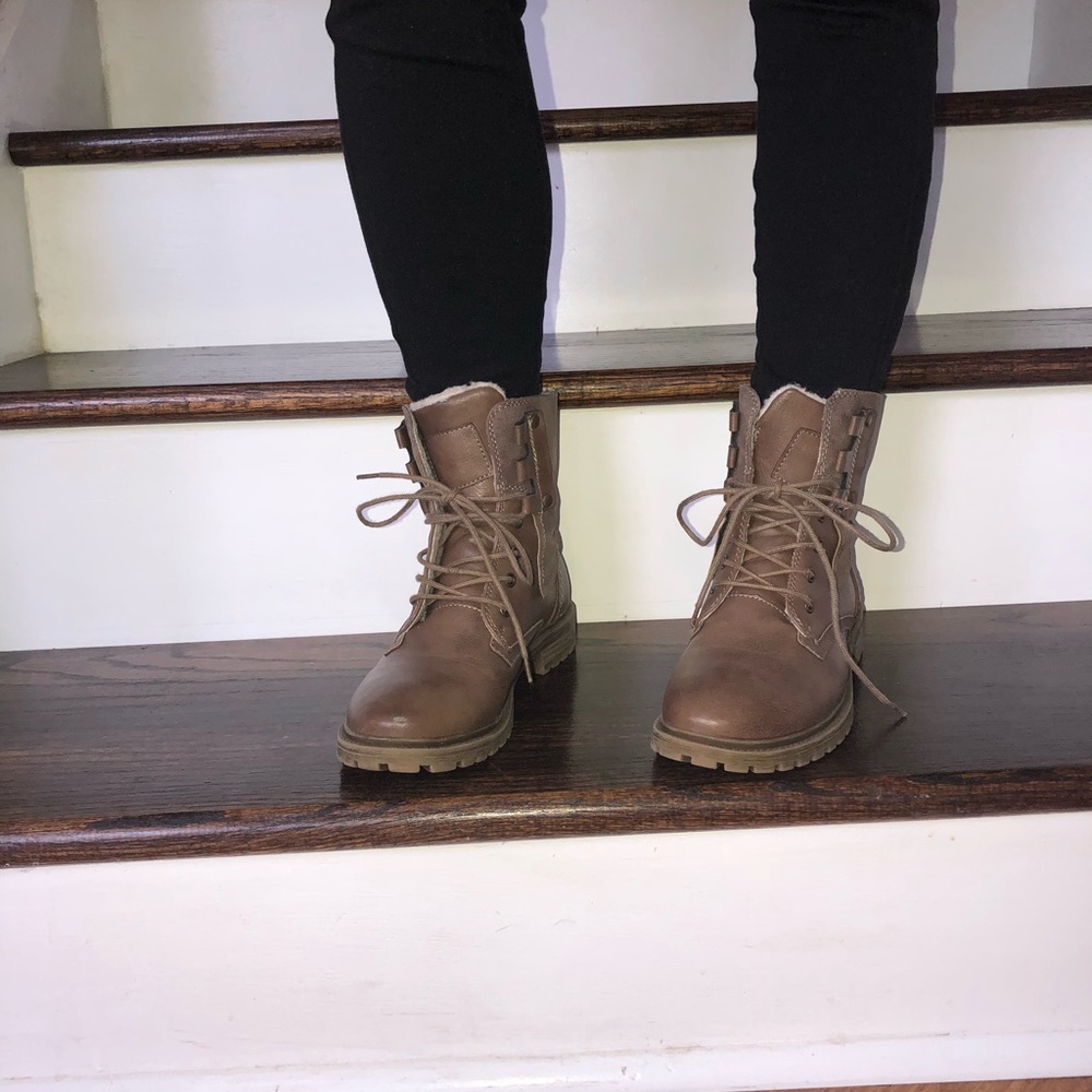 FINAL PRICE💥bucco capensis combat boots 7M